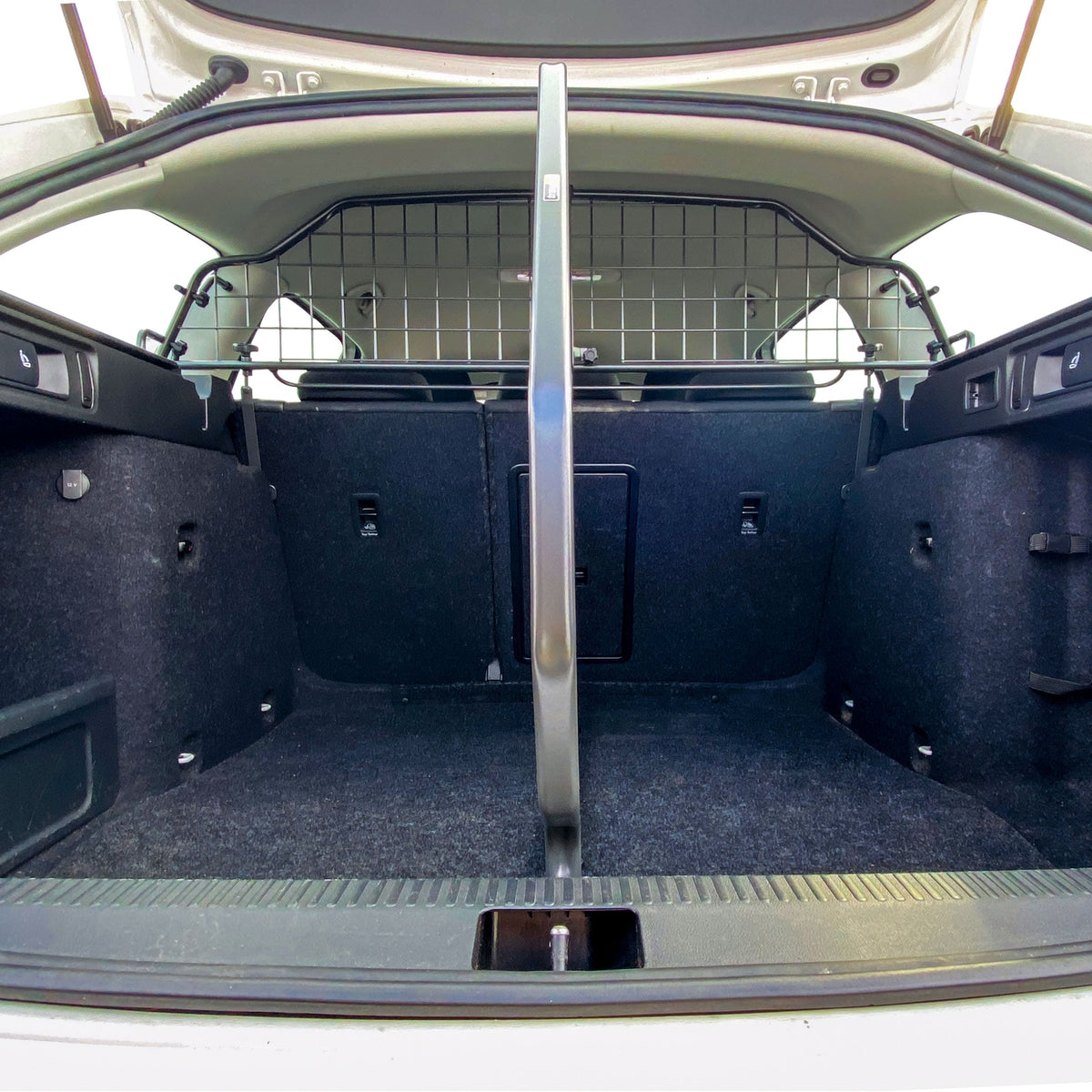 Travall Dog Boot reja divisoria para maletero para Skoda Octavia Estate (2017-2020)